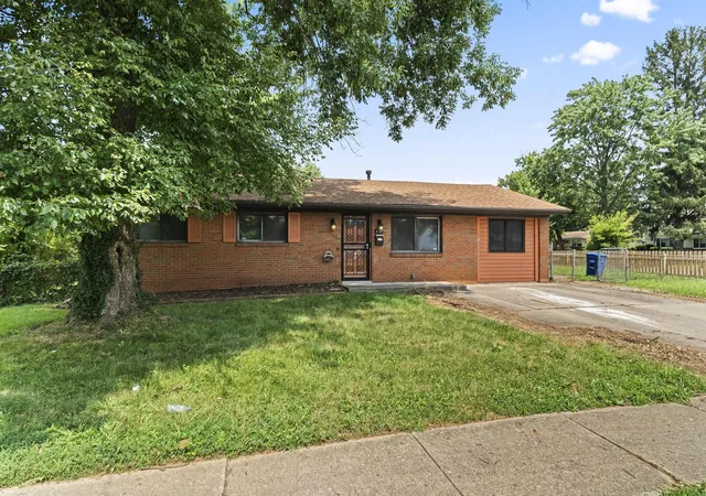 Photo 3 of Single family home for sale at 4780 Carbondale Dr, Columbus, OH 43232 | MLS# 226026747 | Listing updated on 2026-09-28