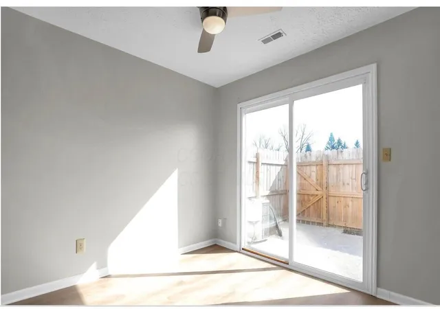 Listing Photo 4 - Condo for sale in building located at 2533 Broadleaf Ct, Columbus, OH 43224