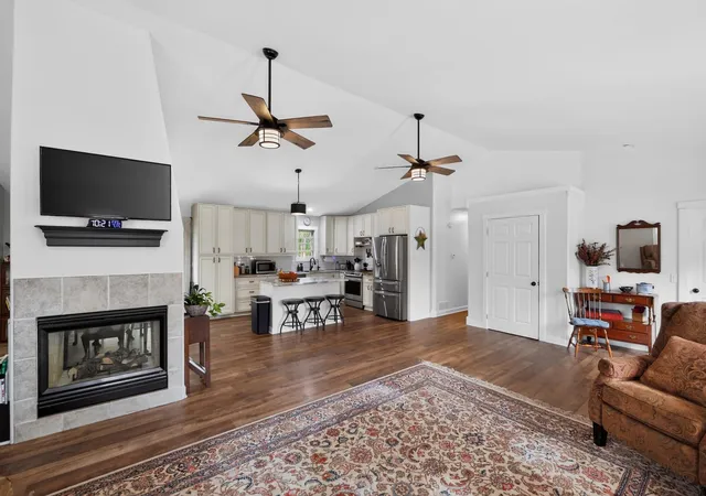 5th image of 703 Daffodil Dr, Howard, OH 43028 | MLS# 226026840