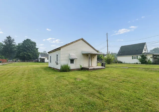 Photo 3 of Sale Pending at 1128 Hilock Rd, Columbus, OH 43207 | MLS# 226026918 | Listing updated on 2026-07-28