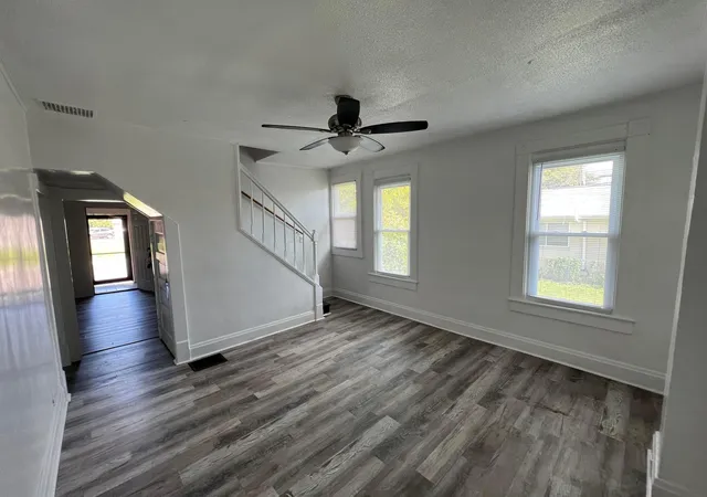 5th image of 1709 E Weber Rd, Columbus, OH 43211 | MLS# 226026901