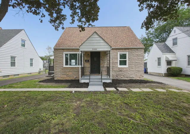 Photo 2 of Single family home for sale at 3466 Maize Rd, Columbus, OH 43224 | MLS# 226026916 | Listing updated on 2026-09-17