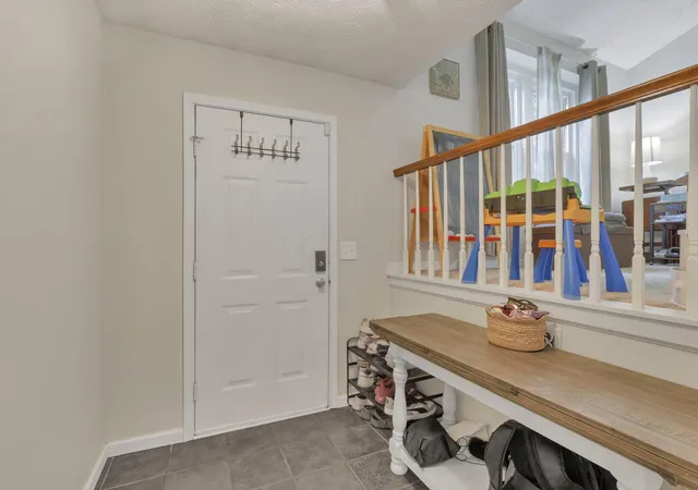 4th image of 7000 Finchley Dr, Reynoldsburg, OH 43068 | MLS# 226026925