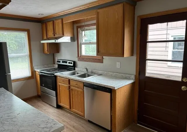 Photo 4 of Single family home for sale at 526 Edgemont Rd, Newark, OH 43055 | MLS# 226026934 | Listing updated on 2026-10-31