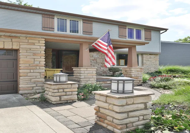 3rd image of 6570 Brock St, Dublin, OH 43017 | MLS# 226027054