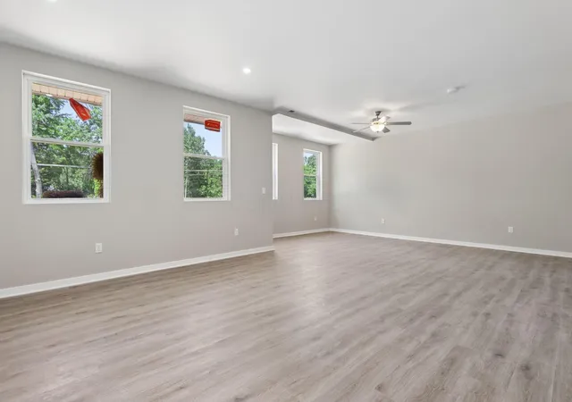 Photo 3 of Single family home for sale at 3798 E Aberdeen Ave, Columbus, OH 43219 | MLS# 226026974 | Listing updated on 2026-07-29