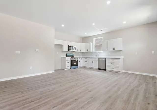 Photo 3 of Single family home for sale at 3798 E Aberdeen Ave, Columbus, OH 43219 | MLS# 226026974 | Listing updated on 2026-07-29