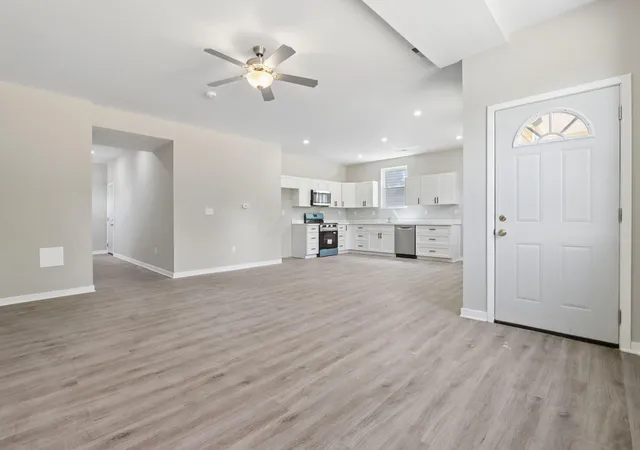 Photo 4 of Single family home for sale at 3798 E Aberdeen Ave, Columbus, OH 43219 | MLS# 226026974 | Listing updated on 2026-07-29