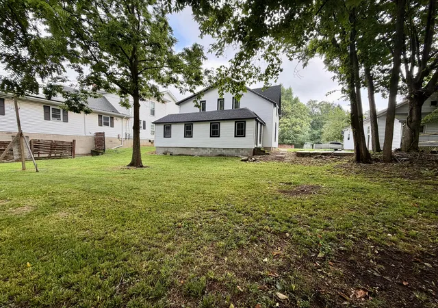 Photo 3 of Single family home for sale at 207 W Market St, Urbana, OH 43078 | MLS# 226027006 | Listing updated on 2026-10-24