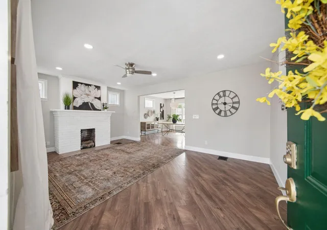 3rd image of 977 Gilbert St, Columbus, OH 43206 | MLS# 226027042