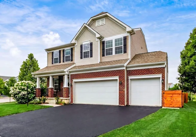 Photo 3 of Sale Pending at 305 Eagles Nest Ave, Johnstown, OH 43031 | MLS# 226030079 | Listing updated on 2026-09-05
