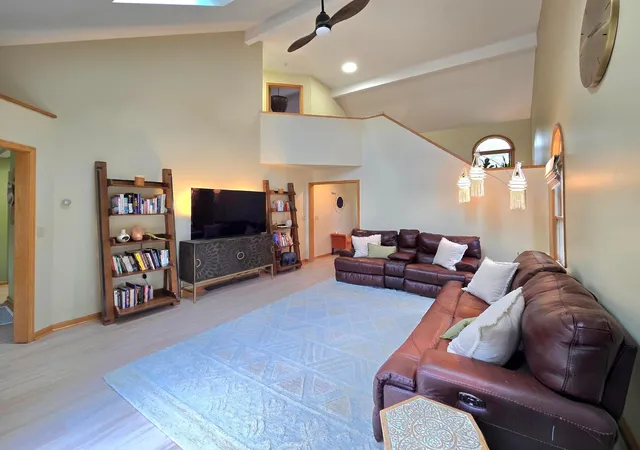 Photo 3 of Single family home for sale at 1 Banbury, Athens, OH 45701 | MLS# 226027009 | Listing updated on 2026-07-29