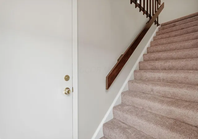 Photo 2 of Condo for sale at 2471 Natchez Dr #D, Columbus, OH 43209 | MLS# 226027026 | Listing updated on 2026-09-10