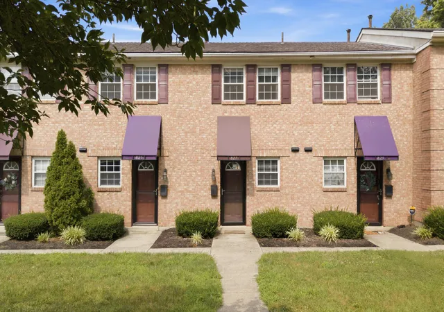 Photo 1 of Condo for sale at 827 Mcclain Rd, Columbus, OH 43212 | MLS# 226027024 | Listing updated on 2026-08-10