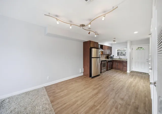 Photo 2 of Condo for sale at 827 Mcclain Rd, Columbus, OH 43212 | MLS# 226027024 | Listing updated on 2026-08-10