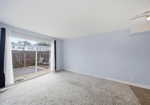 Photo 3 of Condo for sale at 827 Mcclain Rd, Columbus, OH 43212 | MLS# 226027024 | Listing updated on 2026-08-10