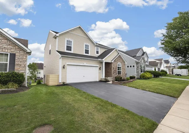 2nd image of 299 Dovetail Dr, Lewis Center, OH 43035 | MLS# 226027220