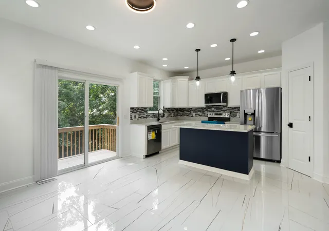 4th image of 2859 Acarie Dr, Columbus, OH 43219 | MLS# 226027034