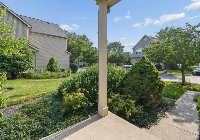 3rd image of 2660 Village Pier Ln #B10, Hilliard, OH 43026 | MLS# 226027227
