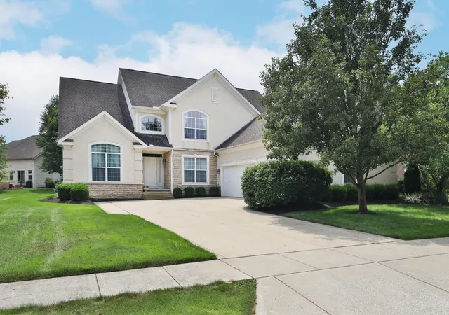 Photo 2 of Single family home for sale at 1021 Rutherglen Dr, Columbus, OH 43235 | MLS# 226027285 | Listing updated on 2026-09-12