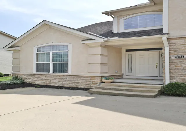 Photo 4 of Single family home for sale at 1021 Rutherglen Dr, Columbus, OH 43235 | MLS# 226027285 | Listing updated on 2026-09-12