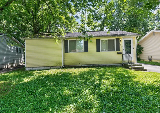 Photo 1 of Single family home for sale at 3385 Bruceton Ave, Columbus, OH 43232 | MLS# 226028362 | Listing updated on 2026-09-03