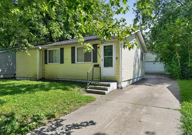 Photo 2 of Single family home for sale at 3385 Bruceton Ave, Columbus, OH 43232 | MLS# 226028362 | Listing updated on 2026-09-03
