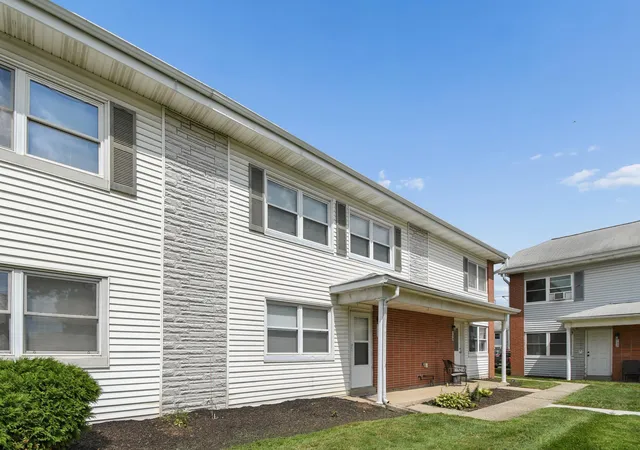 1st image of 156 Buckeye Cir, Columbus, OH 43217 | MLS# 226029470