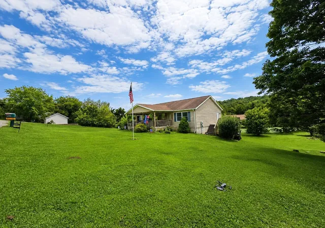4th image of 8005 Stone Castle Rd, Athens, OH 45701 | MLS# 226027779