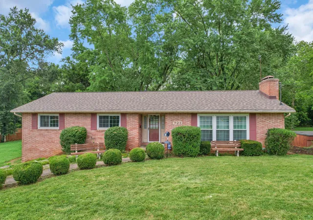 2nd image of 723 Pleasantville Rd, Lancaster, OH 43130 | MLS# 226027135