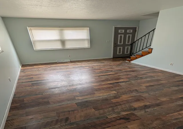 Photo 4 of House for sale at 625-627 Wrexham Ave, Columbus, OH 43223 | MLS# 226027258 | Listing updated on 2026-09-16