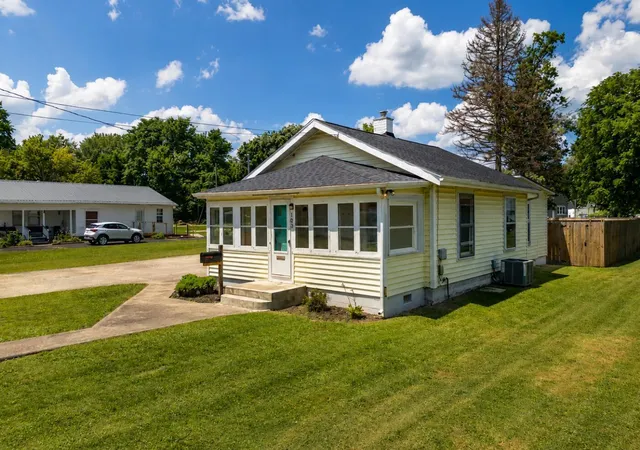 3rd image of 105 Adamson St, Mount Vernon, OH 43050 | MLS# 226027134