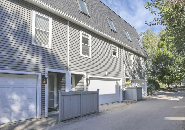 4th image of 592 Bradley St, Columbus, OH 43201 | MLS# 226030228