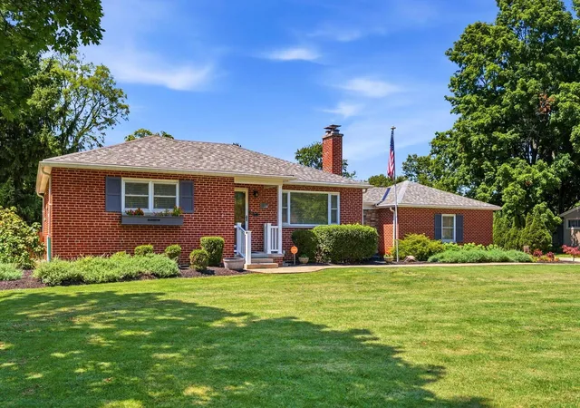 2nd image of 3503 Colchester Rd, Columbus, OH 43221 | MLS# 226029638
