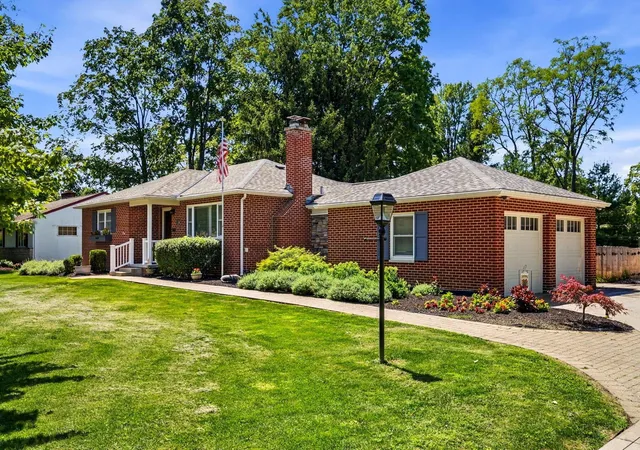 Photo 3 of Single family home for sale at 3503 Colchester Rd, Columbus, OH 43221 | MLS# 226029638 | Listing updated on 2026-09-11