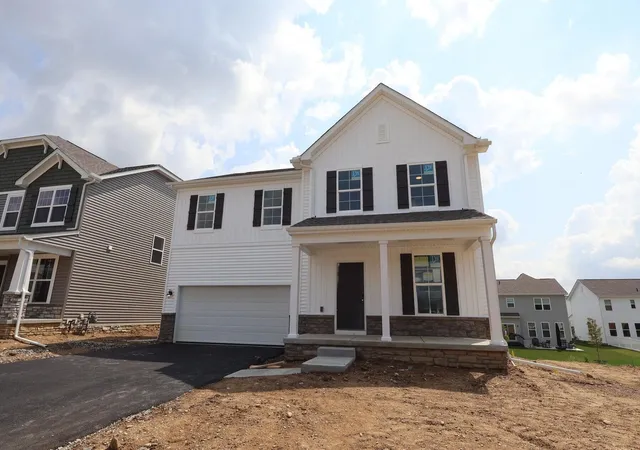 1st image of 4602 Pinnacle Quarry Dr, Grove City, OH 43123 | MLS# 226027165