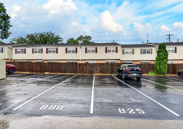 Photo 31 of Condo for sale at 825 Mcclain Rd, Columbus, OH 43212 | MLS# 226027770 | Listing updated on 2026-07-28