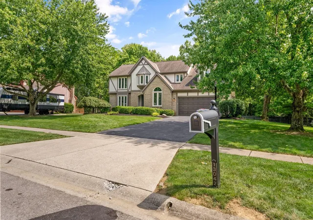 1st image of 13042 Heatherstone Cir, Pickerington, OH 43147 | MLS# 226027184