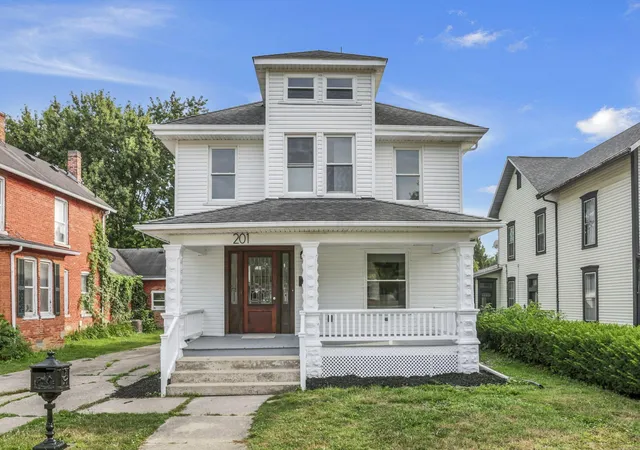 Photo 1 of Single family home for sale at 201 S Main St, London, OH 43140 | MLS# 226027365 | Listing updated on 2026-09-21