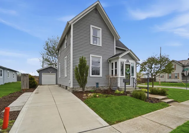 Photo 3 of Sale Pending at 427 W Charles St, Bucyrus, OH 44820 | MLS# 226027235 | Listing updated on 2026-08-20
