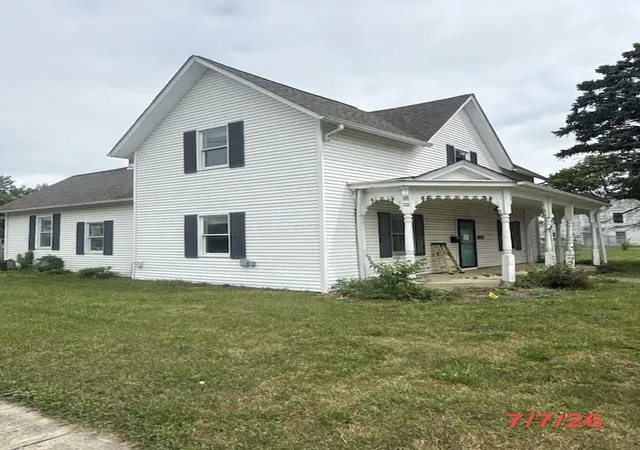 1st image of 121 W Center St, London, OH 43140 | MLS# 226027205