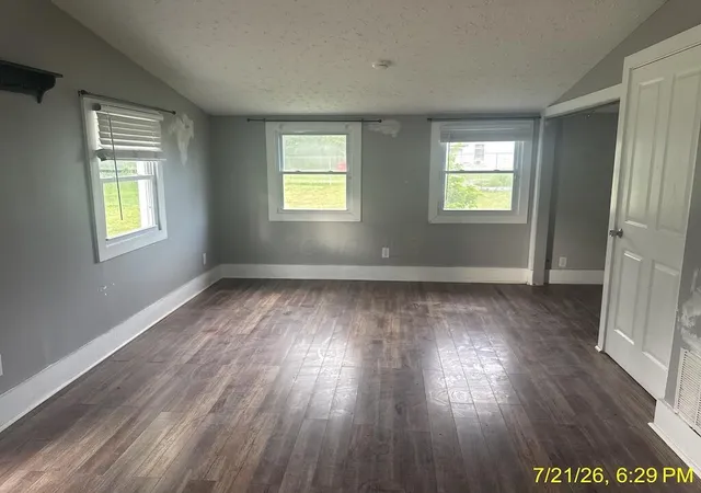 2nd image of 121 W Center St, London, OH 43140 | MLS# 226027205