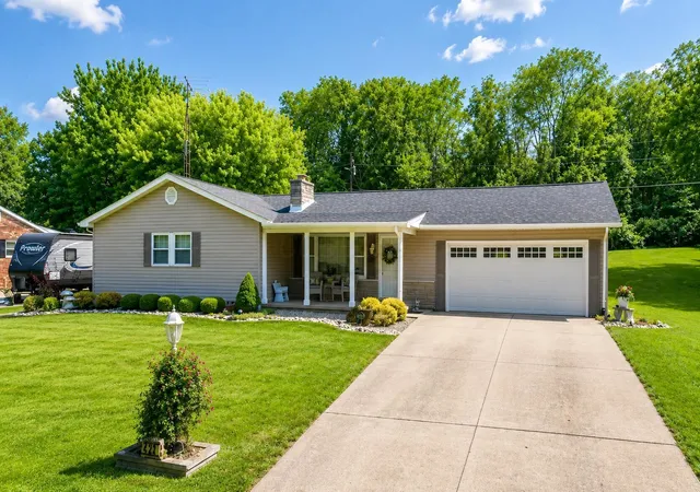 Photo 1 of Sale Pending at 429 Vernon Dr, Chillicothe, OH 45601 | MLS# 226027225 | Listing updated on 2026-08-26