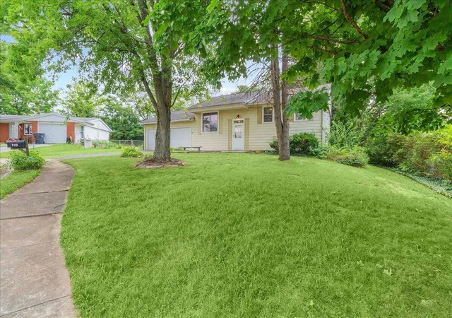 4th image of 483 Lewis Ct, Johnstown, OH 43031 | MLS# 226027250