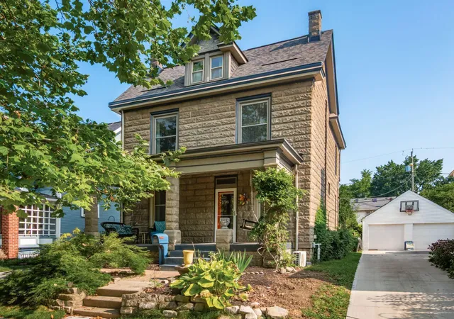 Photo 1 of Single family home for sale at 176 E Kelso Rd, Columbus, OH 43202 | MLS# 226027529 | Listing updated on 2026-09-16
