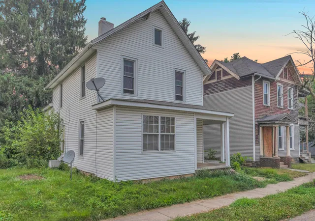 2nd image of 112 W Locust Street #112, Newark, OH 43055 | MLS# 226027665