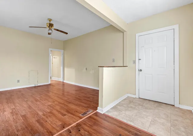 5th image of 221 Wickford Ct, Newark, OH 43055