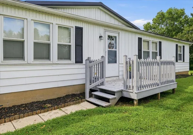 Photo 3 of Single family home for sale at 15934 Wooster Rd, Mount Vernon, OH 43050 | MLS# 226027446 | Listing updated on 2026-09-25