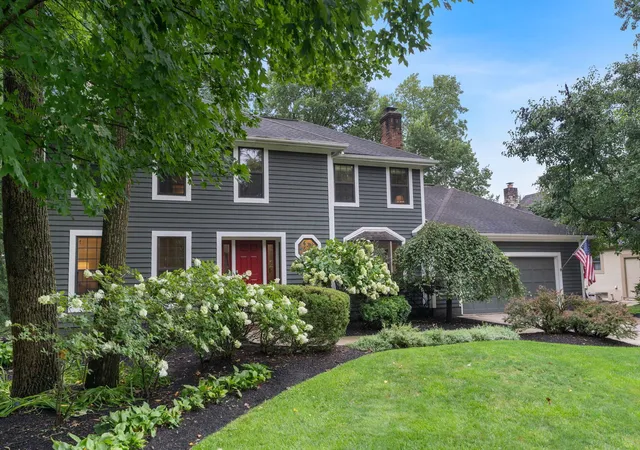 2nd image of 359 Bailey Pl, Columbus, OH 43235 | MLS# 226030760