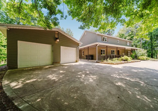 Photo 4 of House for sale at 23095 Buena Vista Rd, Rockbridge, OH 43149 | MLS# 226027281 | Listing updated on 2026-07-29